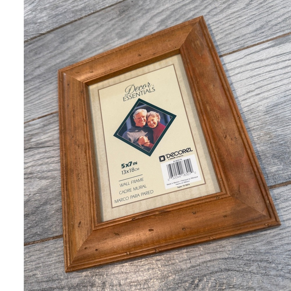 Decorel Wood Picture Frame 5x7 Distressed Rustic Wall Tabletop B18357N NWT Cabin